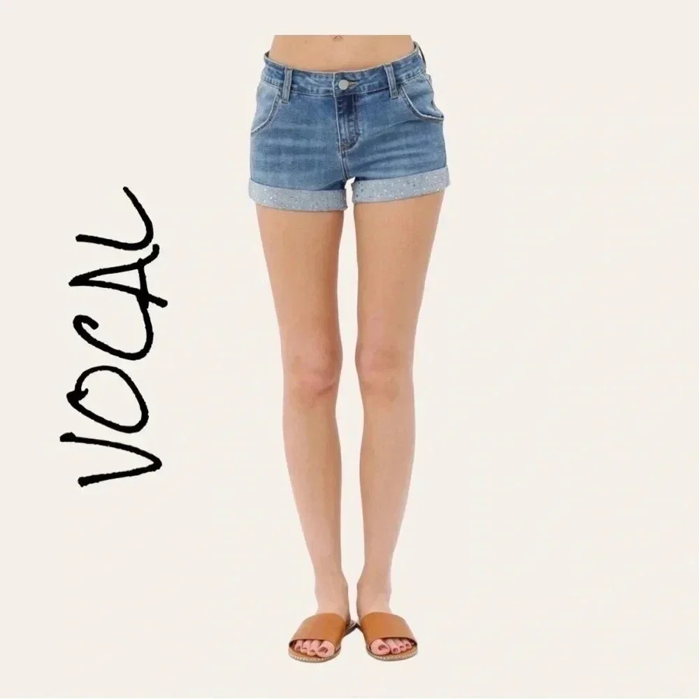 0792. NWT VOCAL DENIM SHORTS WITH CUFFED BOTTOMS AND STUDED LIKE DIAMONDS